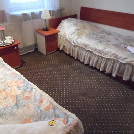 Hotel W Sercu Biebrzy W Goniadzu Гонендз Стая снимка